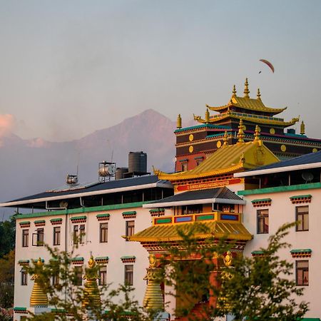 Chokling Arthouse - The Treasure Of Himalayas Hotel Bir  Bagian luar foto