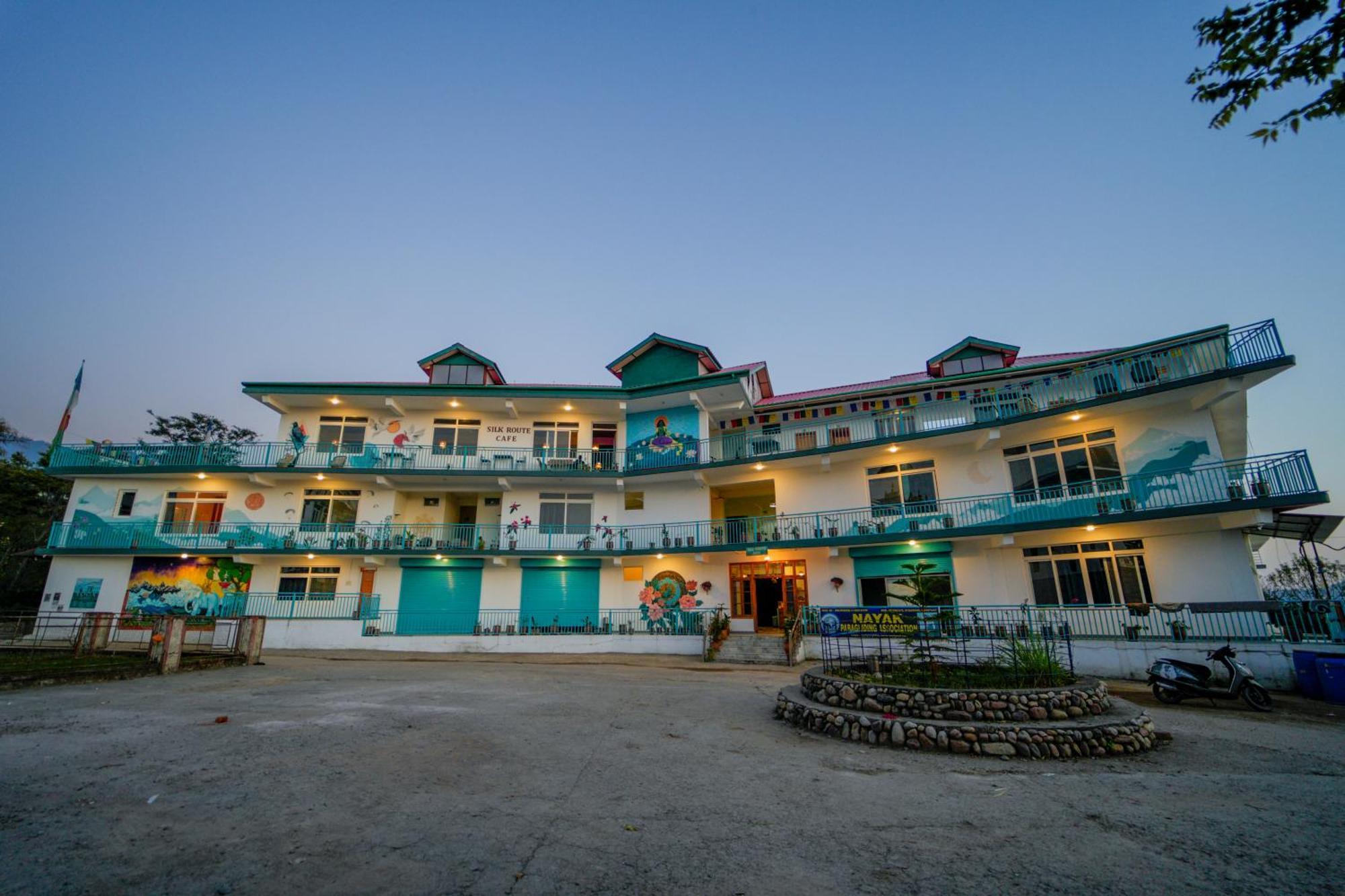 Chokling Arthouse - The Treasure Of Himalayas Hotel Bir  Bagian luar foto