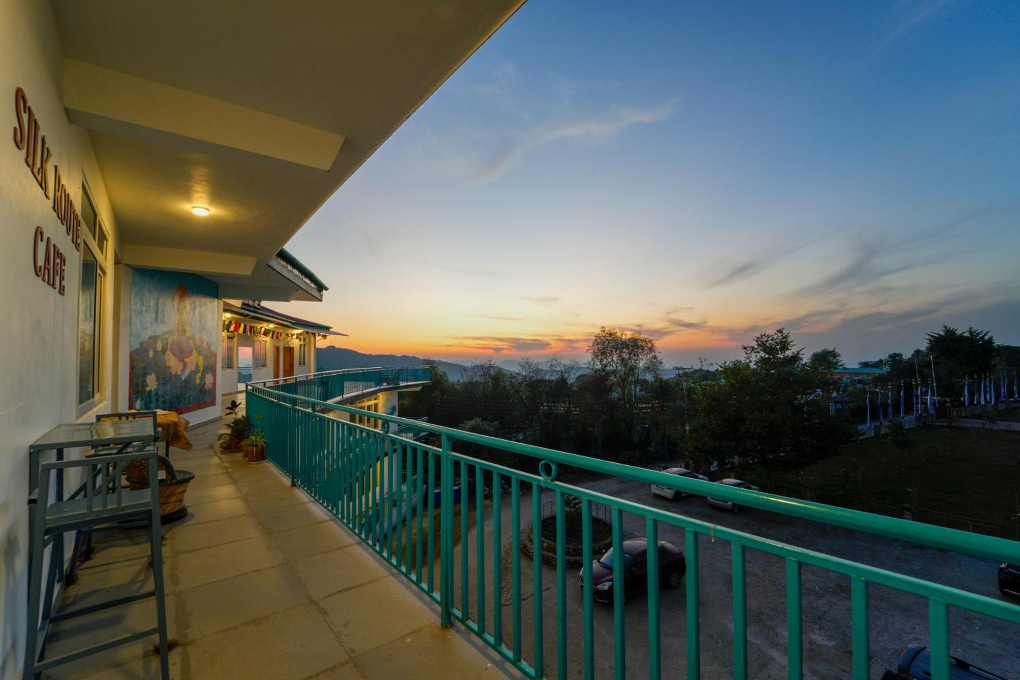 Chokling Arthouse - The Treasure Of Himalayas Hotel Bir  Bagian luar foto